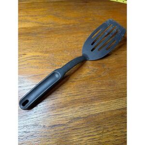 The Pampered Chef Black Nylon Slotted Spatula Turner Flipper